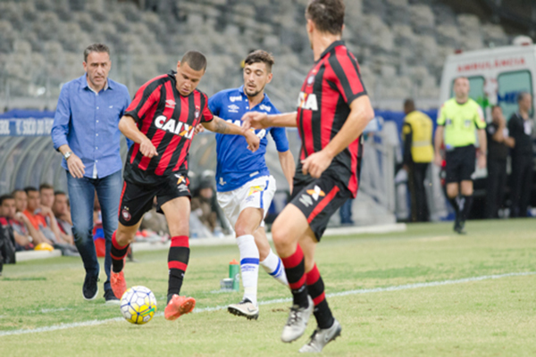 Em casa, Cruzeiro perde mais uma vez no Campeonato Brasileiro