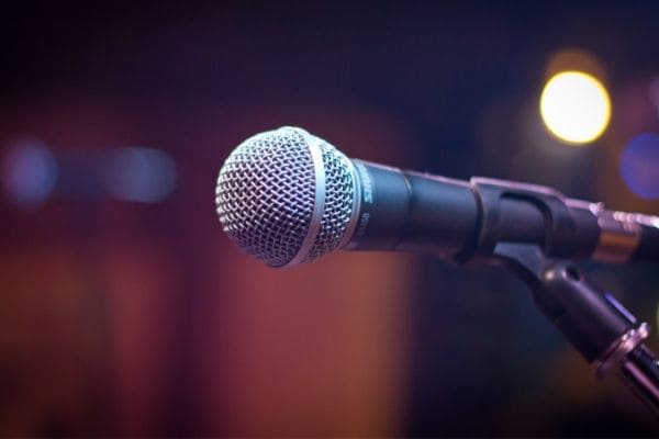 Sábado tem comédia stand up em Contagem