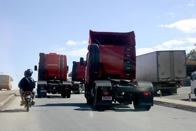 Setor de transporte faz paralisação.