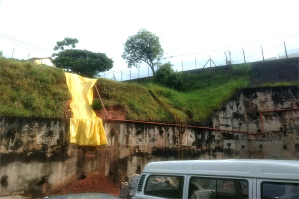 Muro ameaça cair no Mercado Central de Contagem