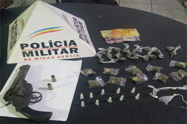 Armas e drogas são apreendidas em dois bairros de Contagem