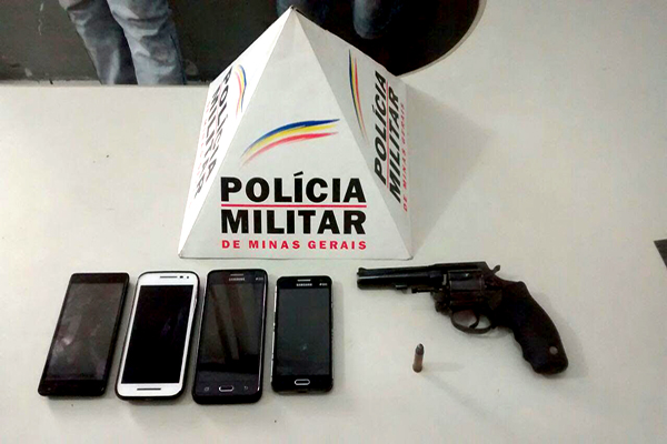 Homens são presos durante assalto a loja de pneus