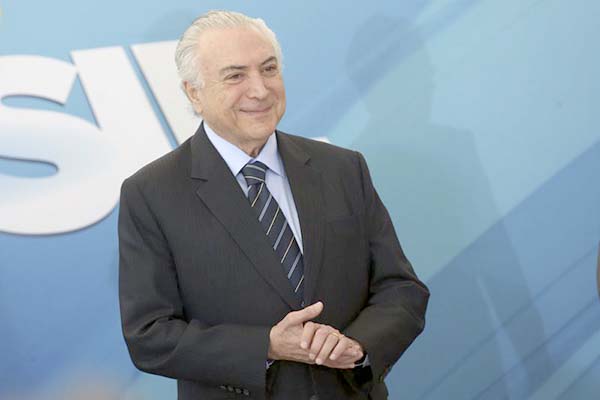 CCJ rejeita parecer favorável a prosseguimento de denúncia contra Temer