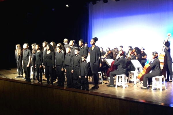 Orquestra infantil de Contagem faz apresentação gratuita no município