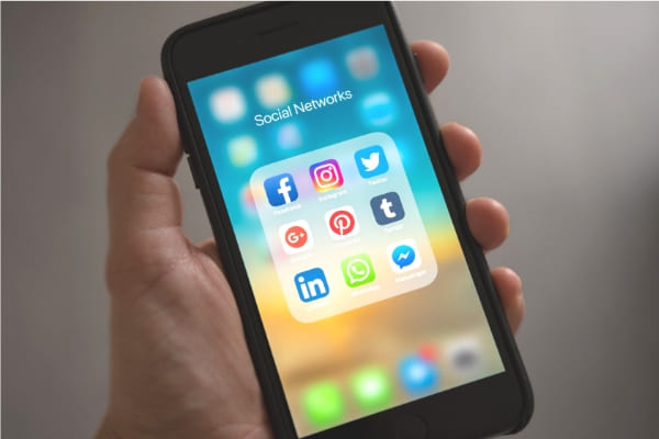 Estudo relaciona uso de redes sociais a desordens comportamentais