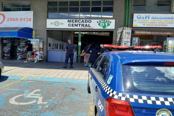 Fiscalização autua Mercado Central e outros comércios em Contagem