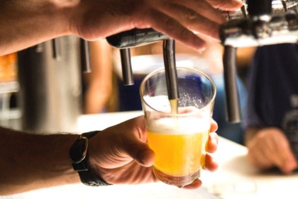 Festival de cerveja artesanal e gastronomia estreia em Contagem