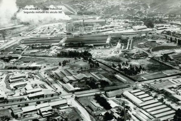 Material reúne acervo de imagens de Contagem para contar história da cidade