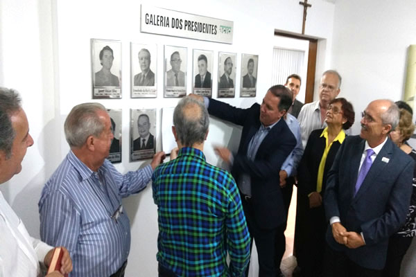 ACIC homenageia ex-presidente