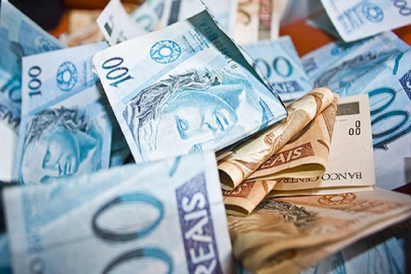 Mega-Sena acumula e pode pagar R$ 100 milhões no sábado