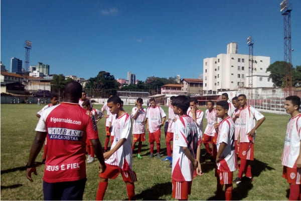 Categorias de base do Frigoarnaldo entram em campo no sábado