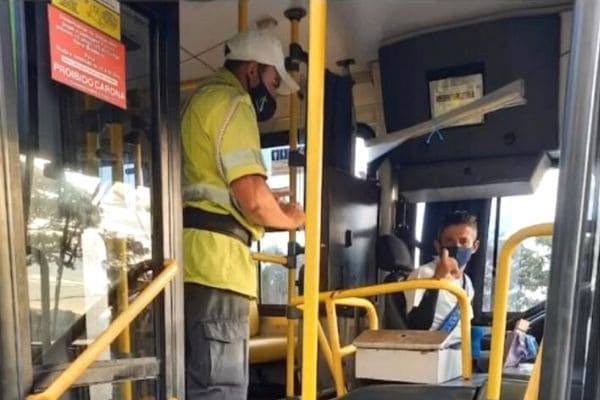 Ônibus de Contagem são fiscalizados