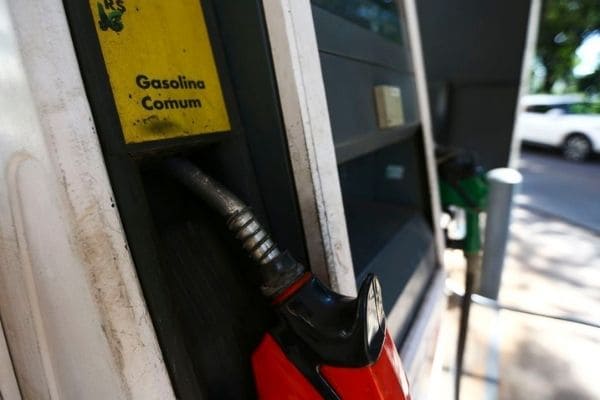Petrobras aumenta preços do diesel e da gasolina nas refinarias