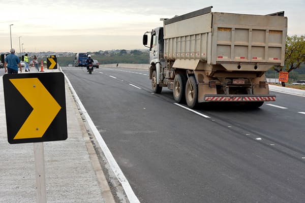 Recém inaugurado, Viaduto Ceasa dá fluidez ao trânsito