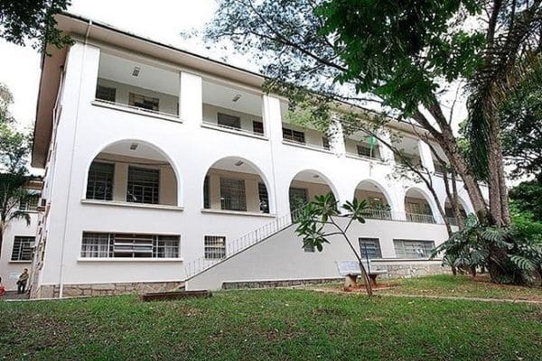 Fhemig contrata profissionais para áreas da saúde e administrativa
