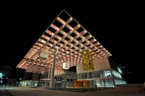 Em Belo Horizonte, a EMC na Pracinha, terá música, cinema e feirinha