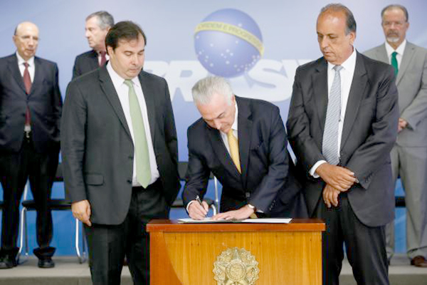 Intervenção no Rio altera tramitação da reforma da Previdência