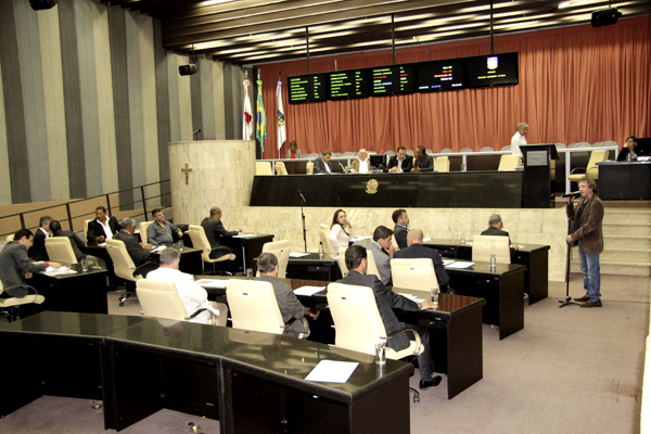 Você já assistiu alguma reunião da Câmara Municipal de Contagem?