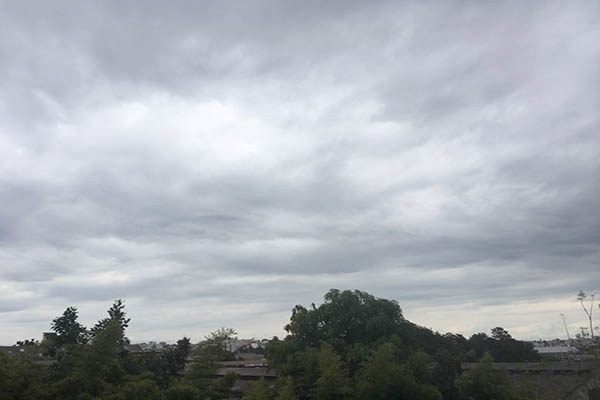 Chuva e temperatura amena marcam início da semana na RMBH