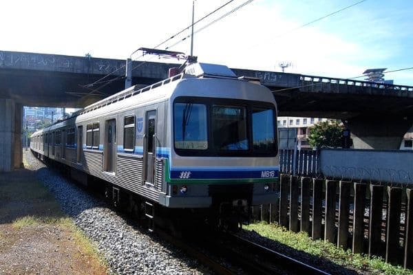 Estação do metrô funciona 24h na Virada Cultural de BH