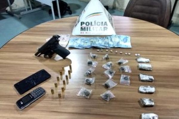 Polícia detém trio com arma e drogas em Contagem
