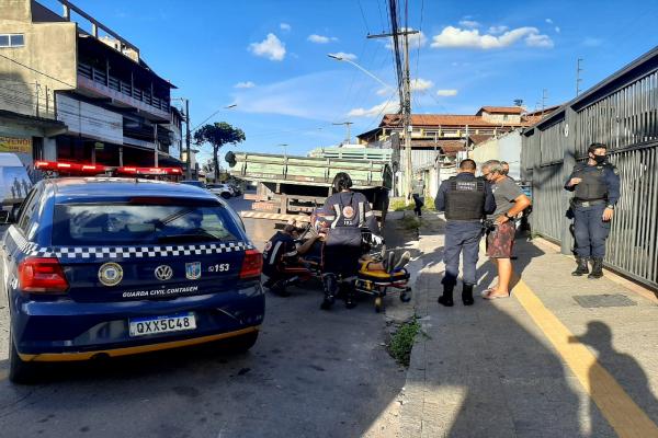 Acidente envolvendo caminhão e bicicleta deixa um ferido no Eldorado
