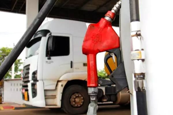 Diesel aumenta até 13,8%,  pressiona transporte e os preços no Brasil