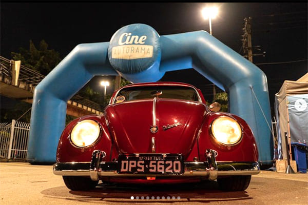 Cinema drive-in pela primeira vez em Contagem