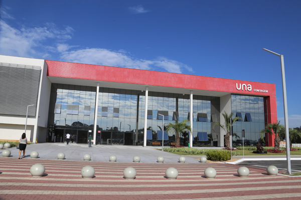 Faculdade celebra aniversário com novidades