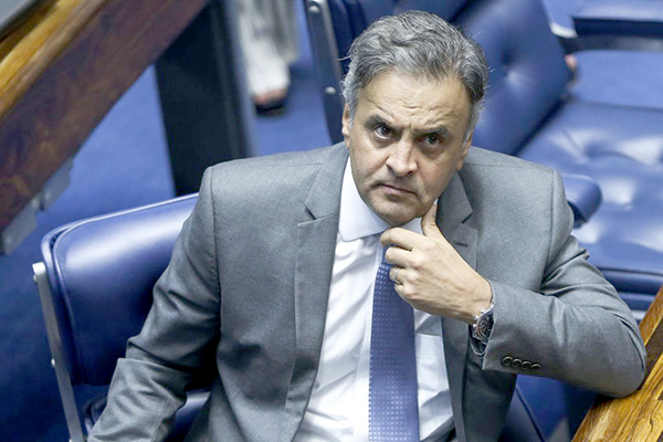 Após virar réu, Aécio diz que está tranquilo e provará inocência