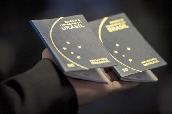 Liberação de verba para emissão de passaporte deve sair nesta terça