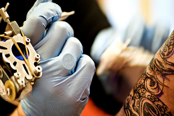 Edital de concurso não pode restringir candidatos tatuados