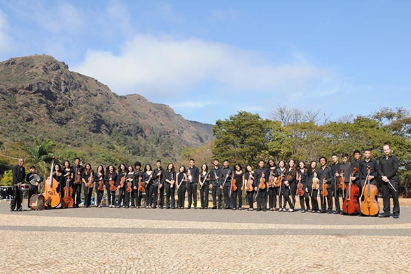 Orquestra de Contagem faz concerto para lançar turnê internacional