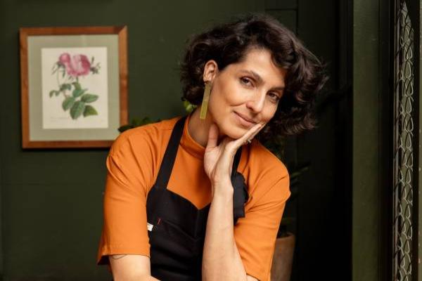 Exposição DES CULPA provoca reflexão e humor sobre a maternidade 