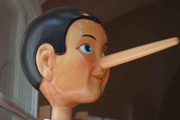 Por que é mais forte quem sabe mentir?