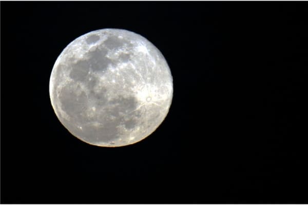 Maior superlua do ano ocorre nesta terça-feira