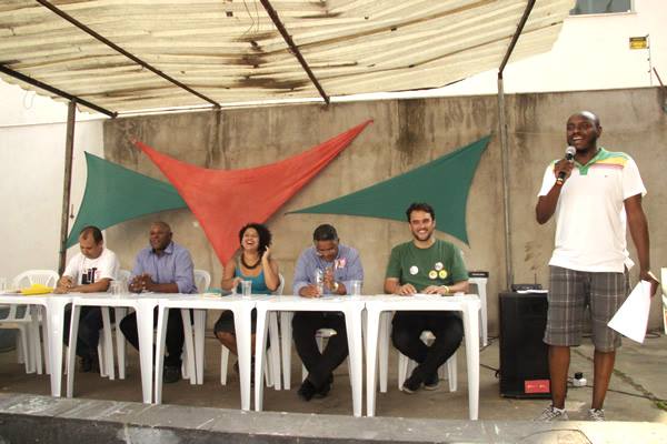 Metade dos candidatos participa de debate político em Contagem