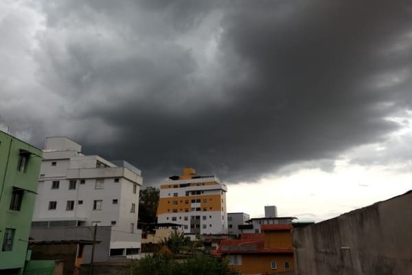 Contagem tem alerta meteorológico para final desta sexta-feira
