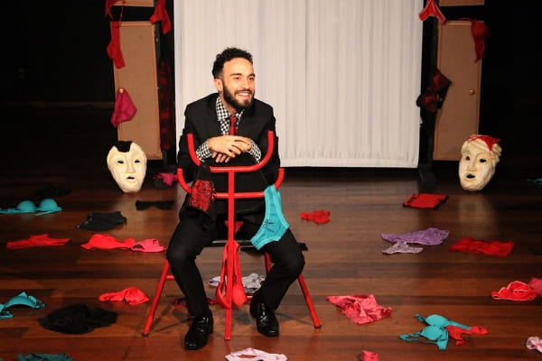 Comédia mostra evolução do sexo ao longo do tempo
