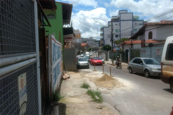 Obra particular em via pública