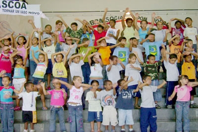 Contagem debate o futuro de suas crianças e adolescentes.