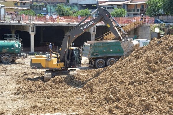 Prefeitura e Estado assinam convênio de obras de contenção de enchentes