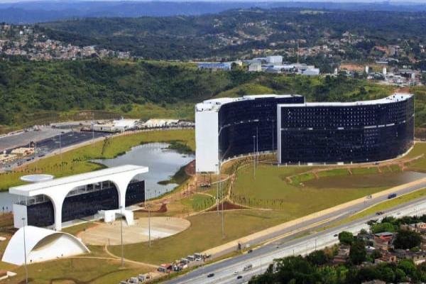 Refis do ICMS de Minas perdoa multas e juros de grandes devedores