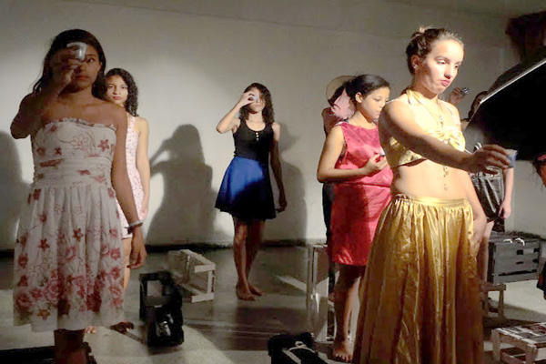 Ator promove curso de teatro gratuito para jovens
