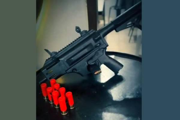 Suspeito de tráfico preso com submetralhadora 9mm em Contagem