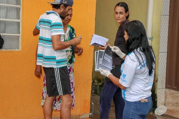 Postos itinerantes atendem moradores de áreas mais prejudicadas pela chuva