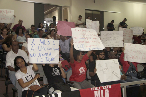 Feirantes voltam a protestar na Câmara Municipal
