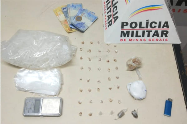 Homem tenta fugir de abordagem policial, mas acaba preso por tráfico