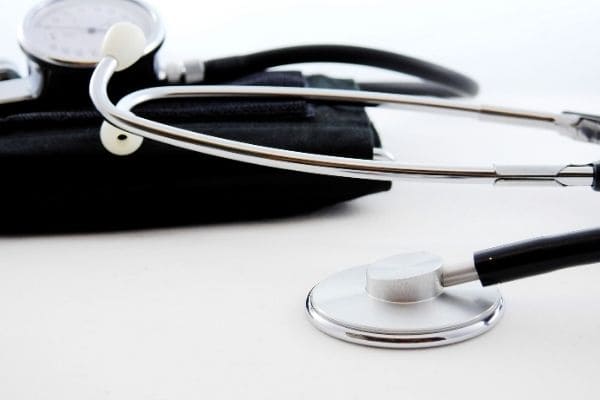 Hospital Eduardo de Menezes tem seis vagas para médicos