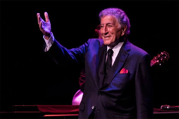 Morre Tony Bennett, ícone da música romântica e do jazz